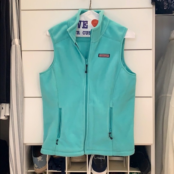 Vineyard vines vest!!! - Picture 1 of 3
